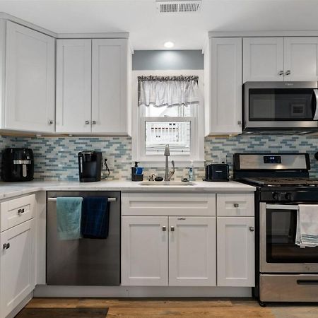 Newly Renovated 4 Bedroom Home Only 2 Blocks From The Beach! Wildwood Esterno foto