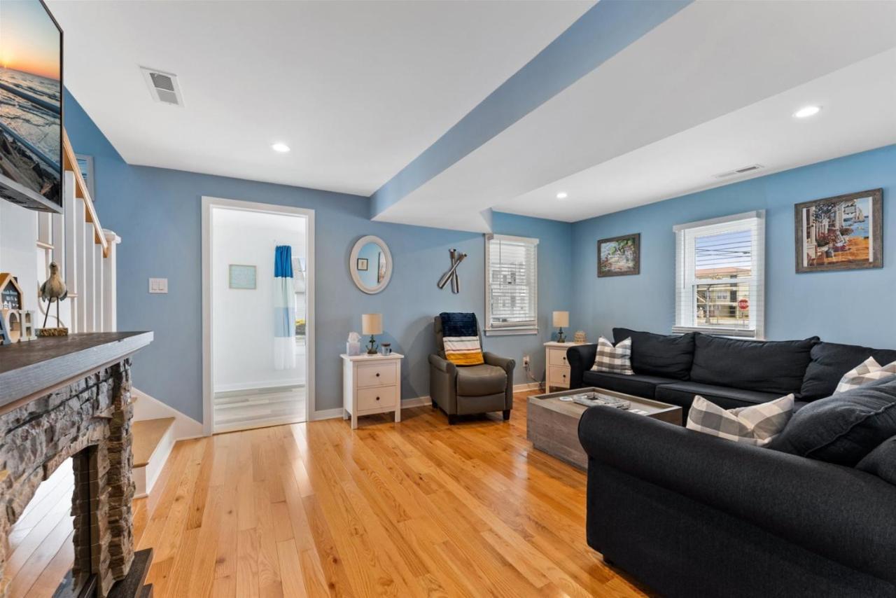 Newly Renovated 4 Bedroom Home Only 2 Blocks From The Beach! Wildwood Esterno foto