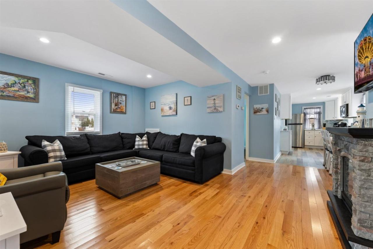 Newly Renovated 4 Bedroom Home Only 2 Blocks From The Beach! Wildwood Esterno foto