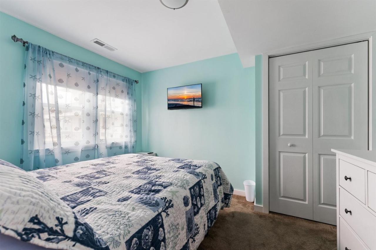 Newly Renovated 4 Bedroom Home Only 2 Blocks From The Beach! Wildwood Esterno foto